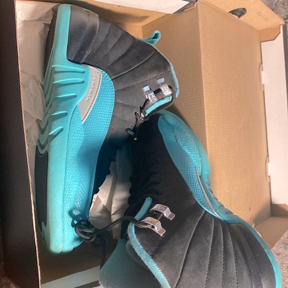 These are Jordan , I do not fit them I have got the wrong size - Picture 1 of 1